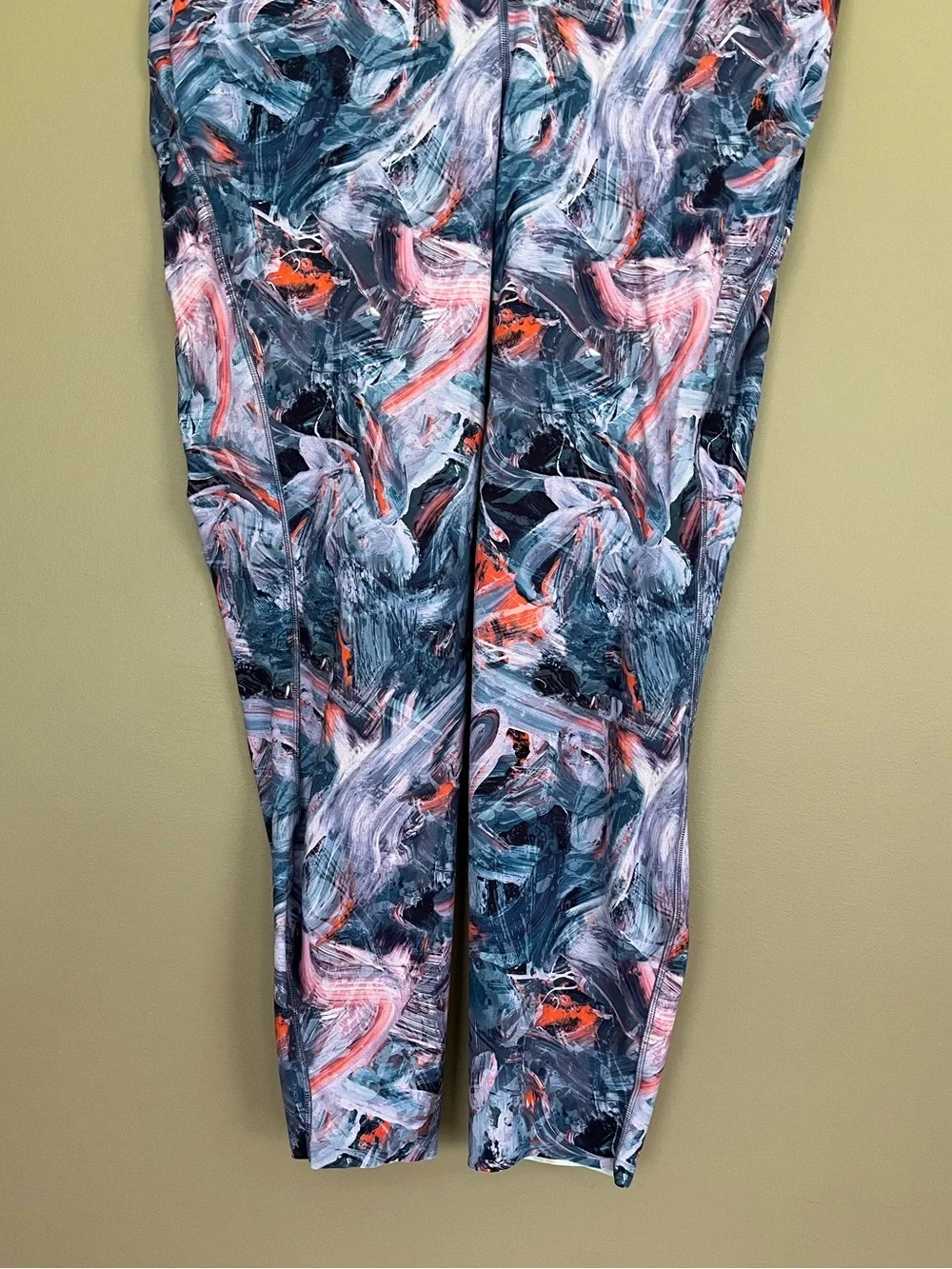 {Lululemon} Base Pace High-Rise Running Tight 25
